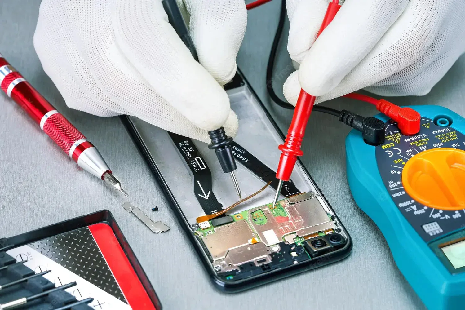 Battery Booster Tool Kit: What’s Included in Our Mobile Repair Training