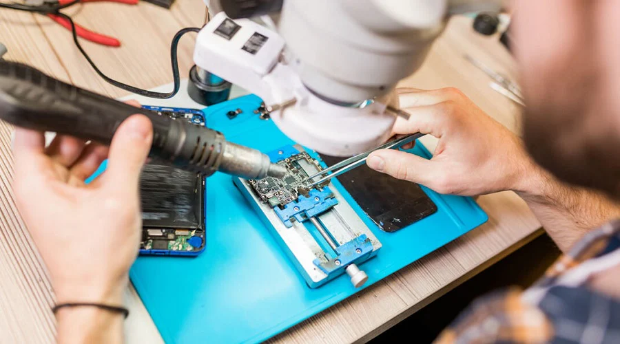 How a Mini Microscope for Mobile Repairing Improves Accuracy